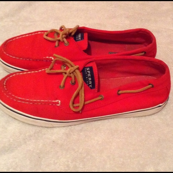 red boat shoes womens